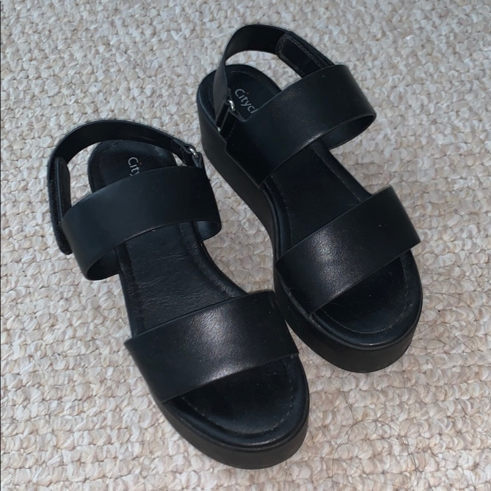 CityClassified Black Flatform Platform Sandals